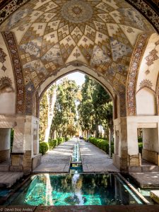Visitar Kashan: Fuente en el Jardín Fin (Kashan, Iran)